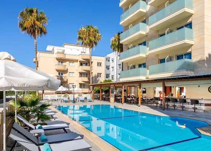 Kapetanios Limassol Hotel