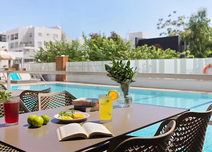 Pefkos City Hotel