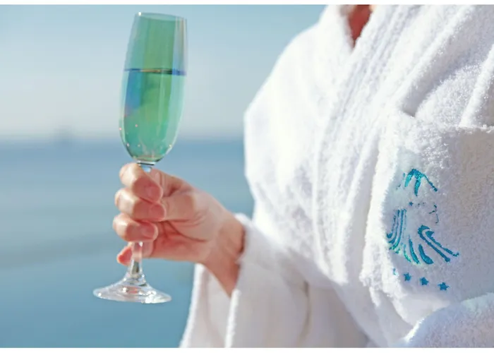 Poseidonia Beach Hotel